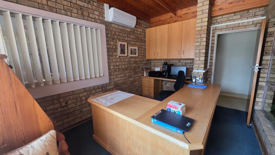 Commercial Property for Sale in Wilkoppies North West